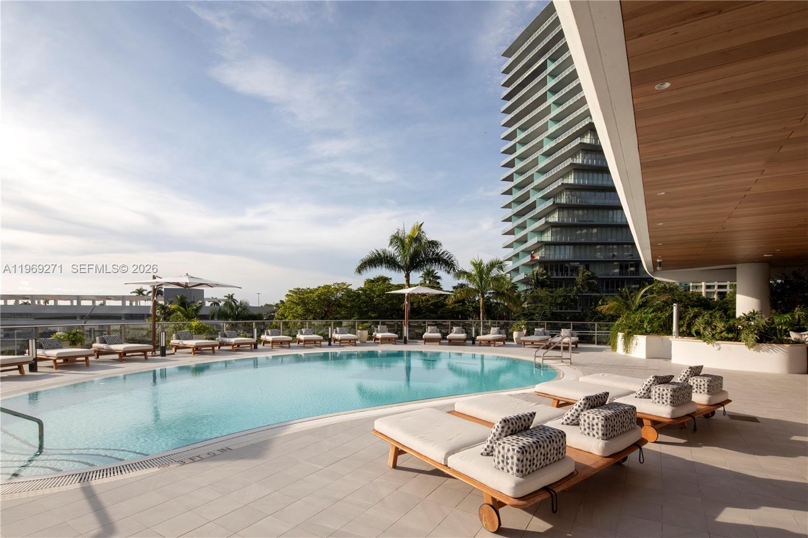 2655 SOUTH BAYSHORE DRIVE - Residential