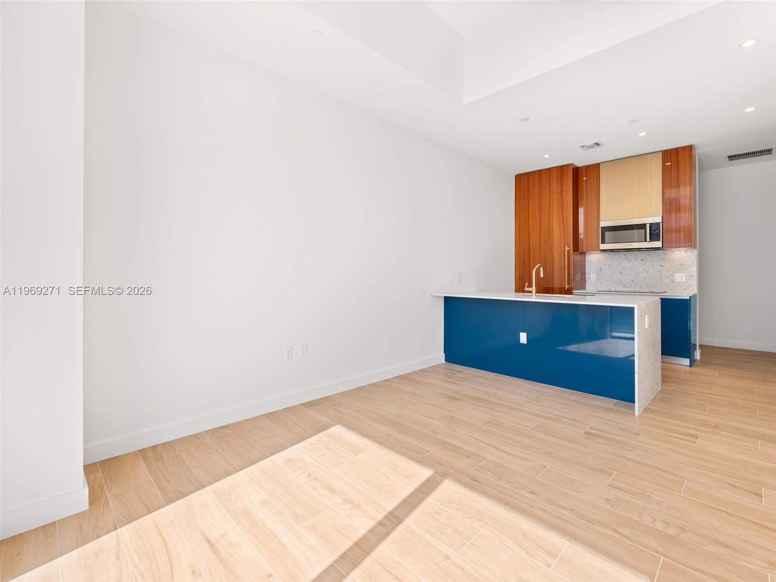 2655 SOUTH BAYSHORE DRIVE - Residential