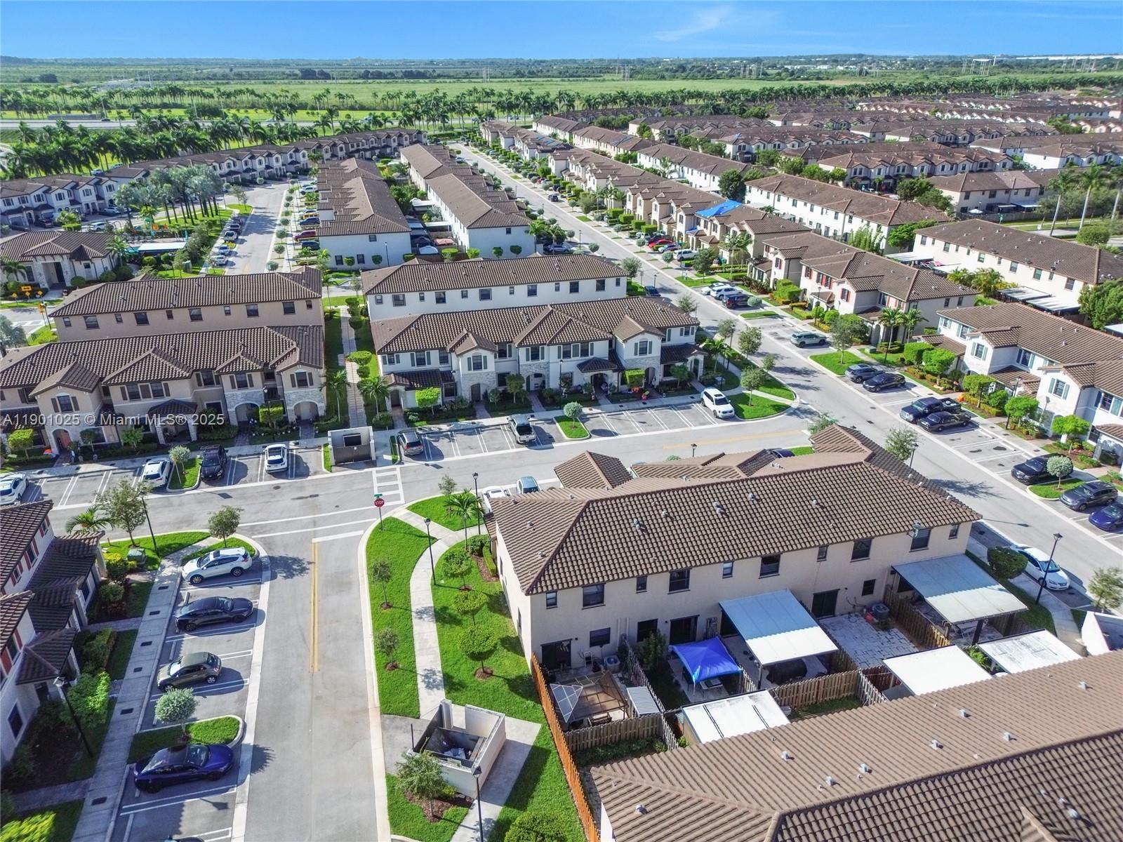 COCO PALM VILLAS - Residential