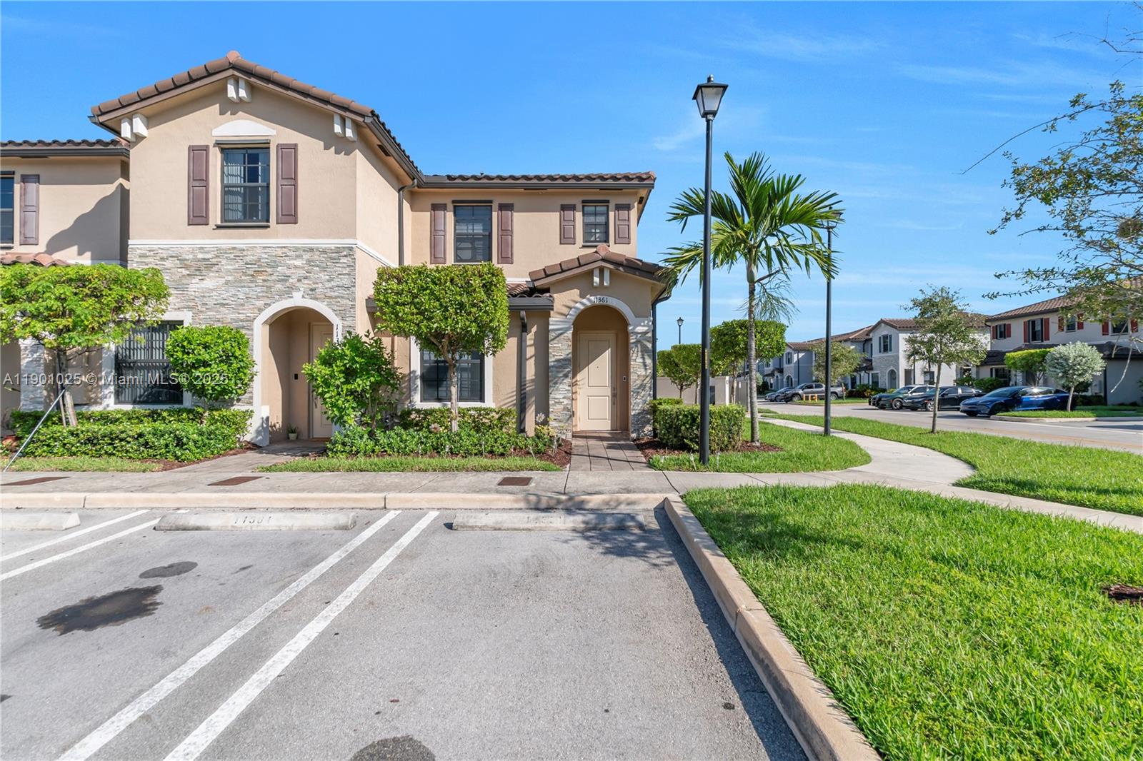 11361 SW 249th St, Homestead, FL, 33032/$400,000 1 11361 SW 249th St