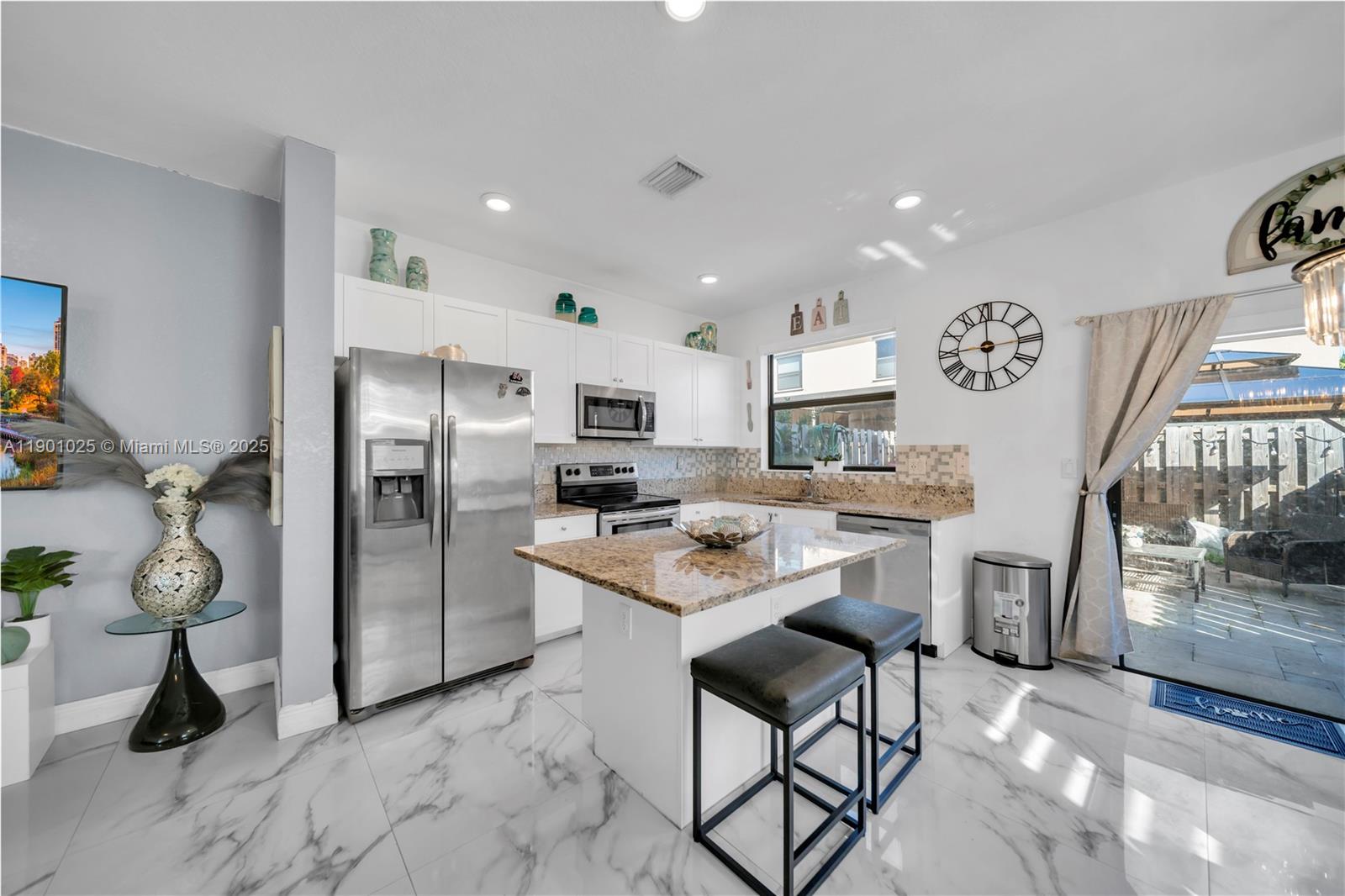 COCO PALM VILLAS - Residential