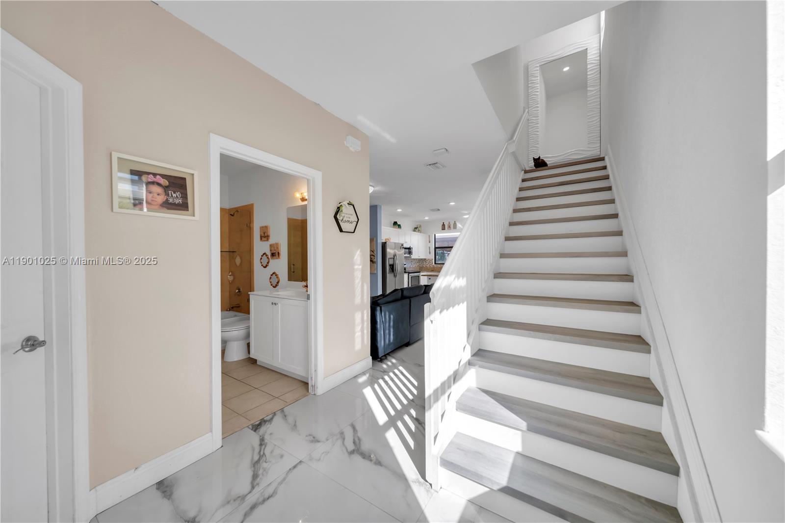 COCO PALM VILLAS - Residential
