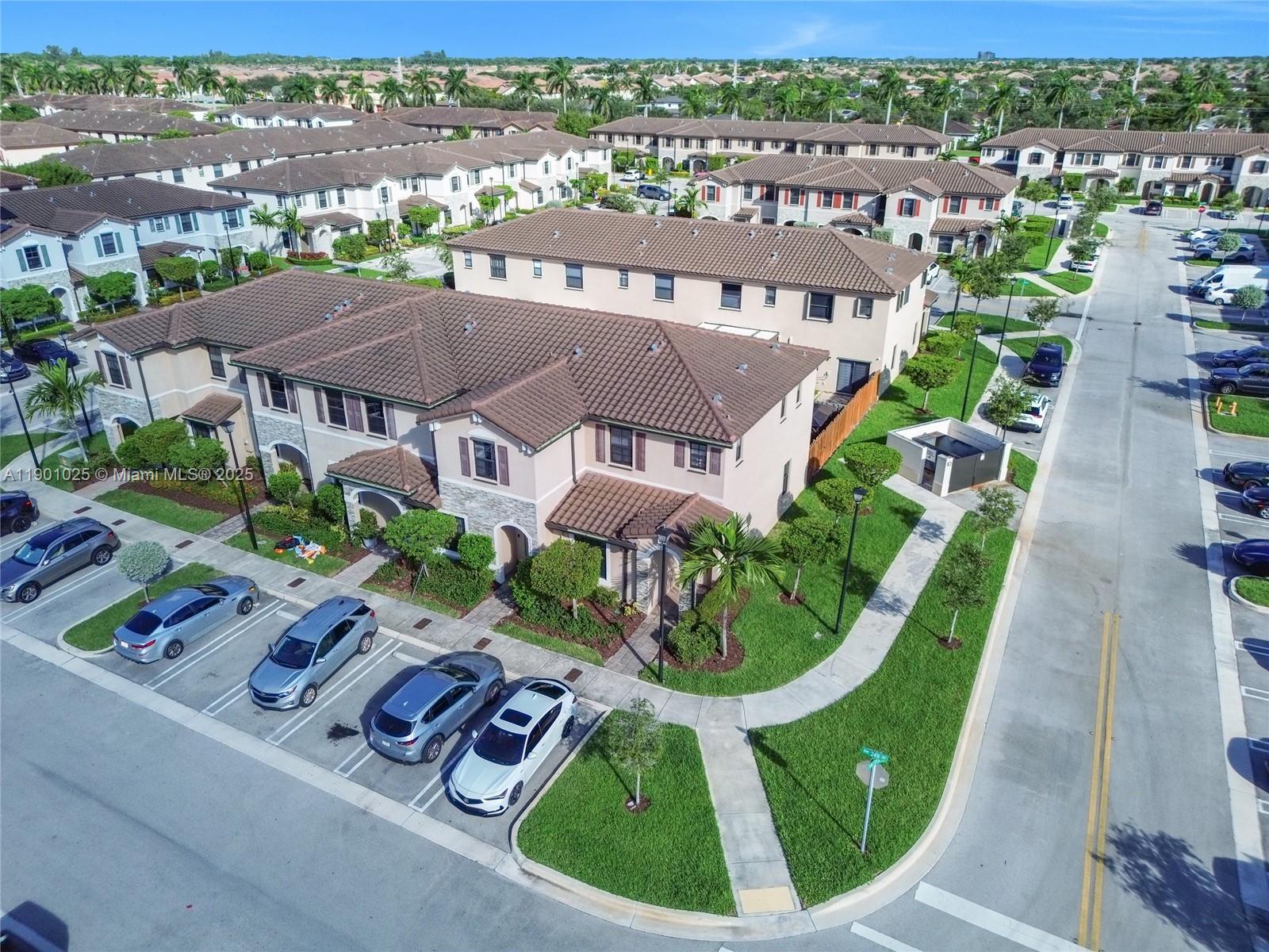 COCO PALM VILLAS - Residential