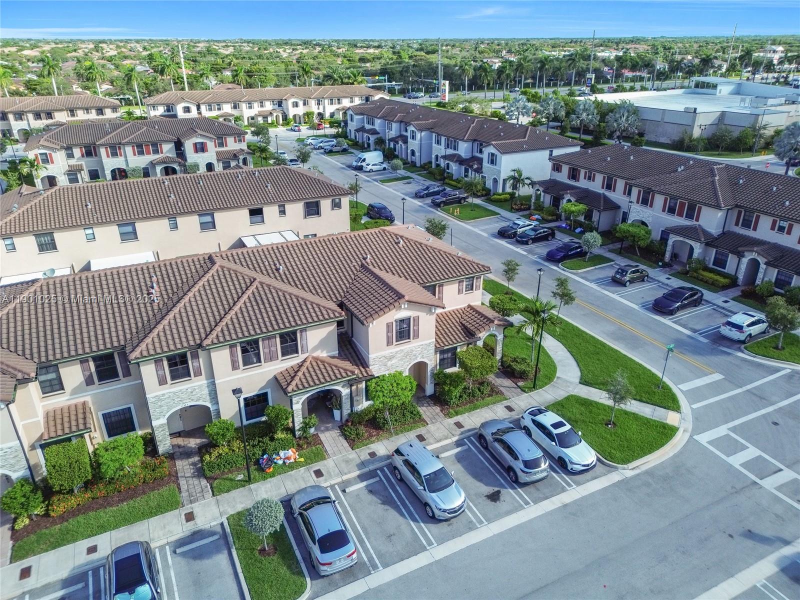 COCO PALM VILLAS - Residential