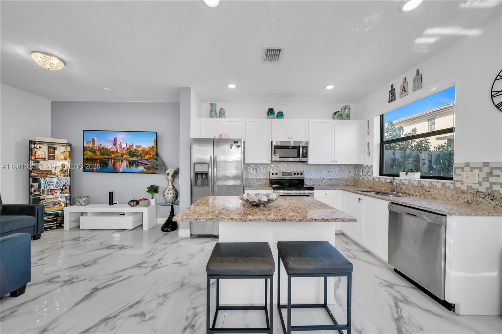 COCO PALM VILLAS - Residential