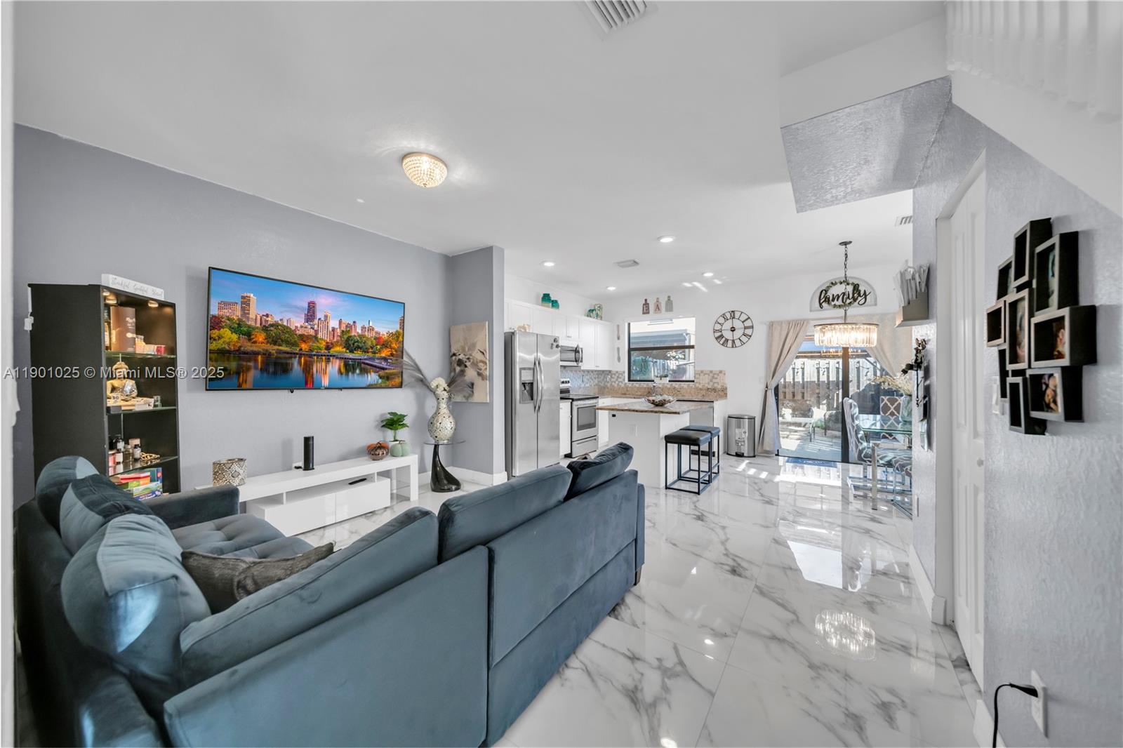 COCO PALM VILLAS - Residential