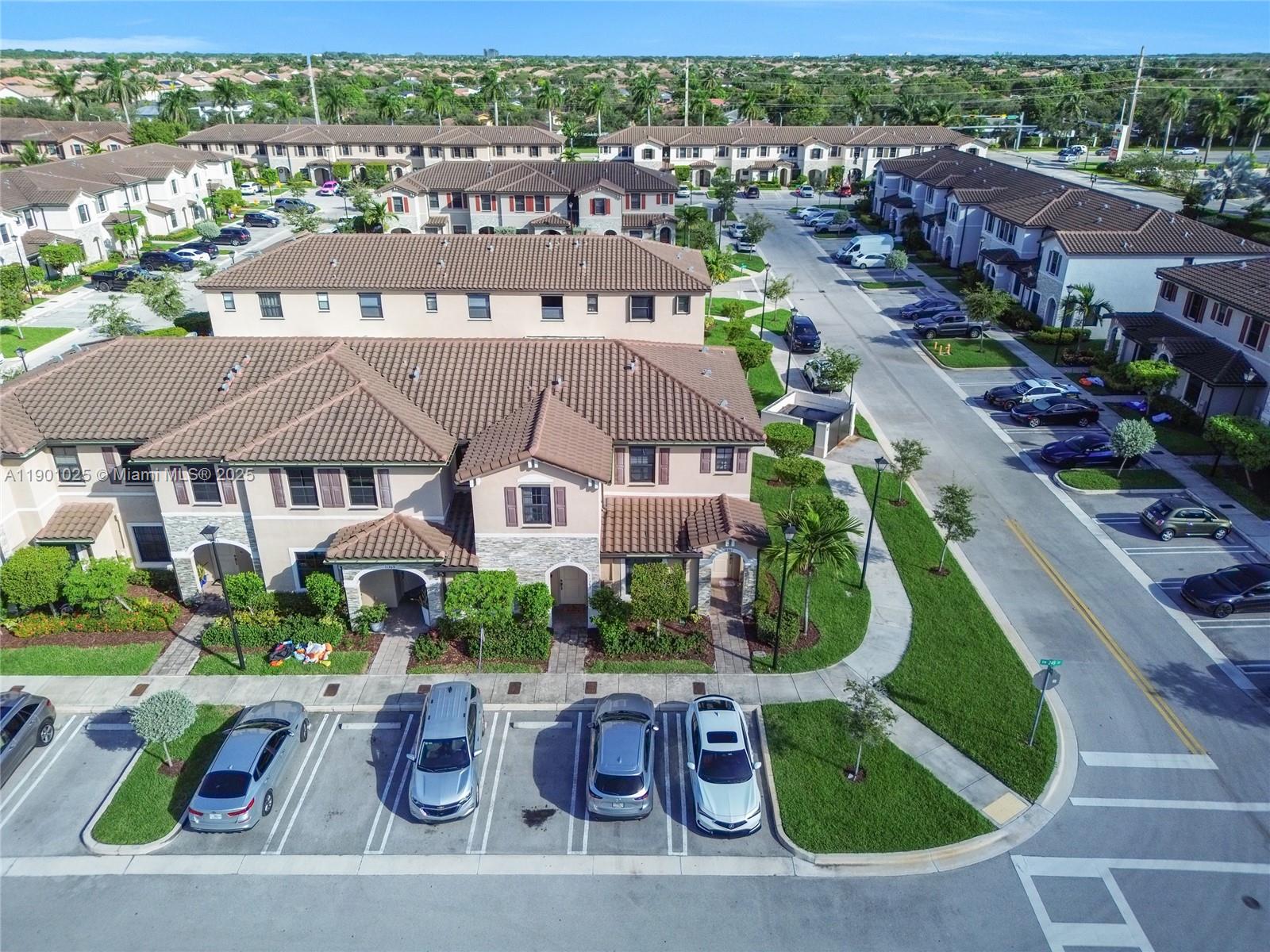 COCO PALM VILLAS - Residential