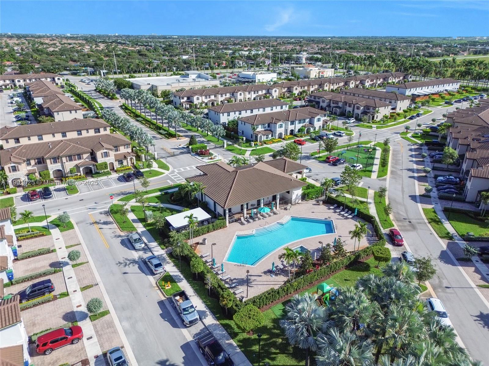 COCO PALM VILLAS - Residential