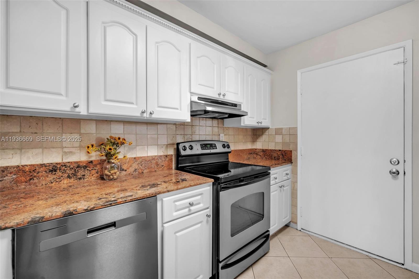 BRIARWOOD CLUB CONDO 1 - Residential