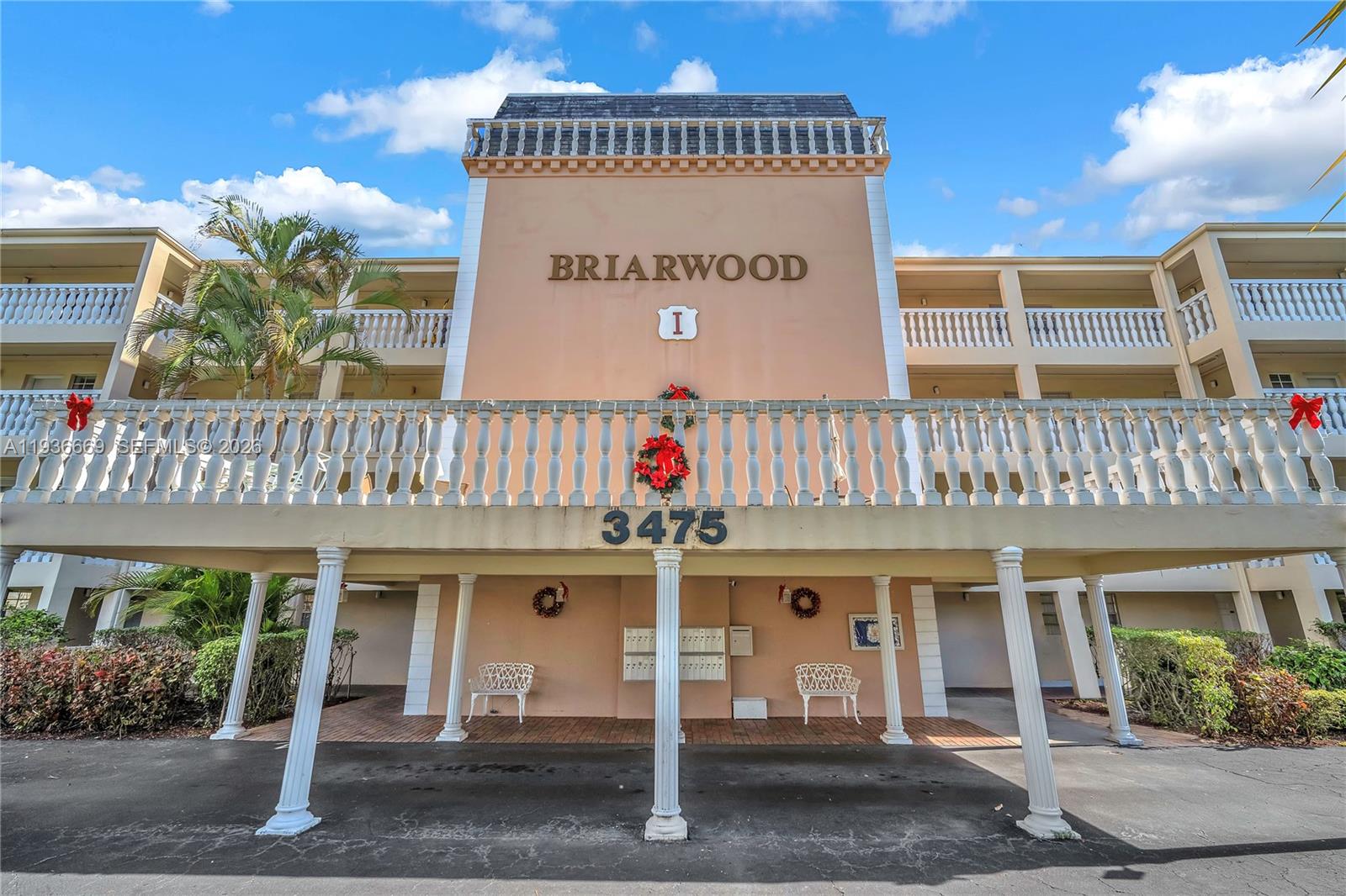 BRIARWOOD CLUB CONDO 1 - Residential