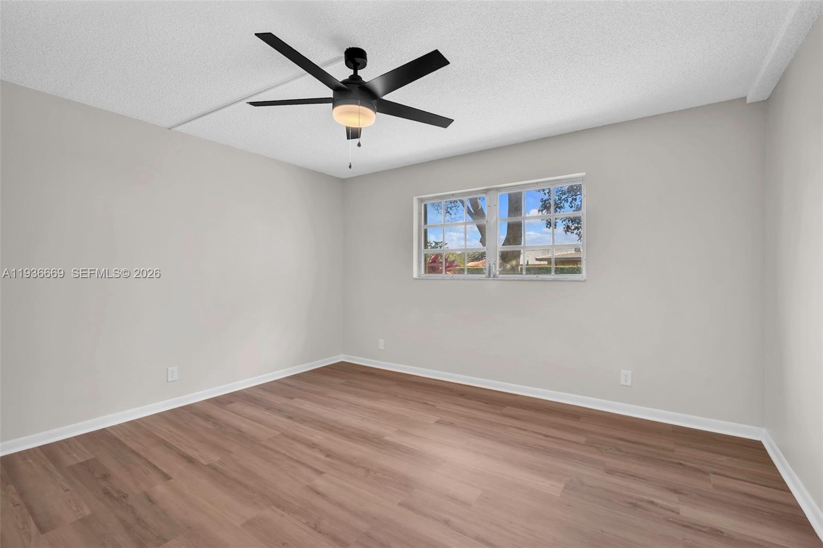 BRIARWOOD CLUB CONDO 1 - Residential