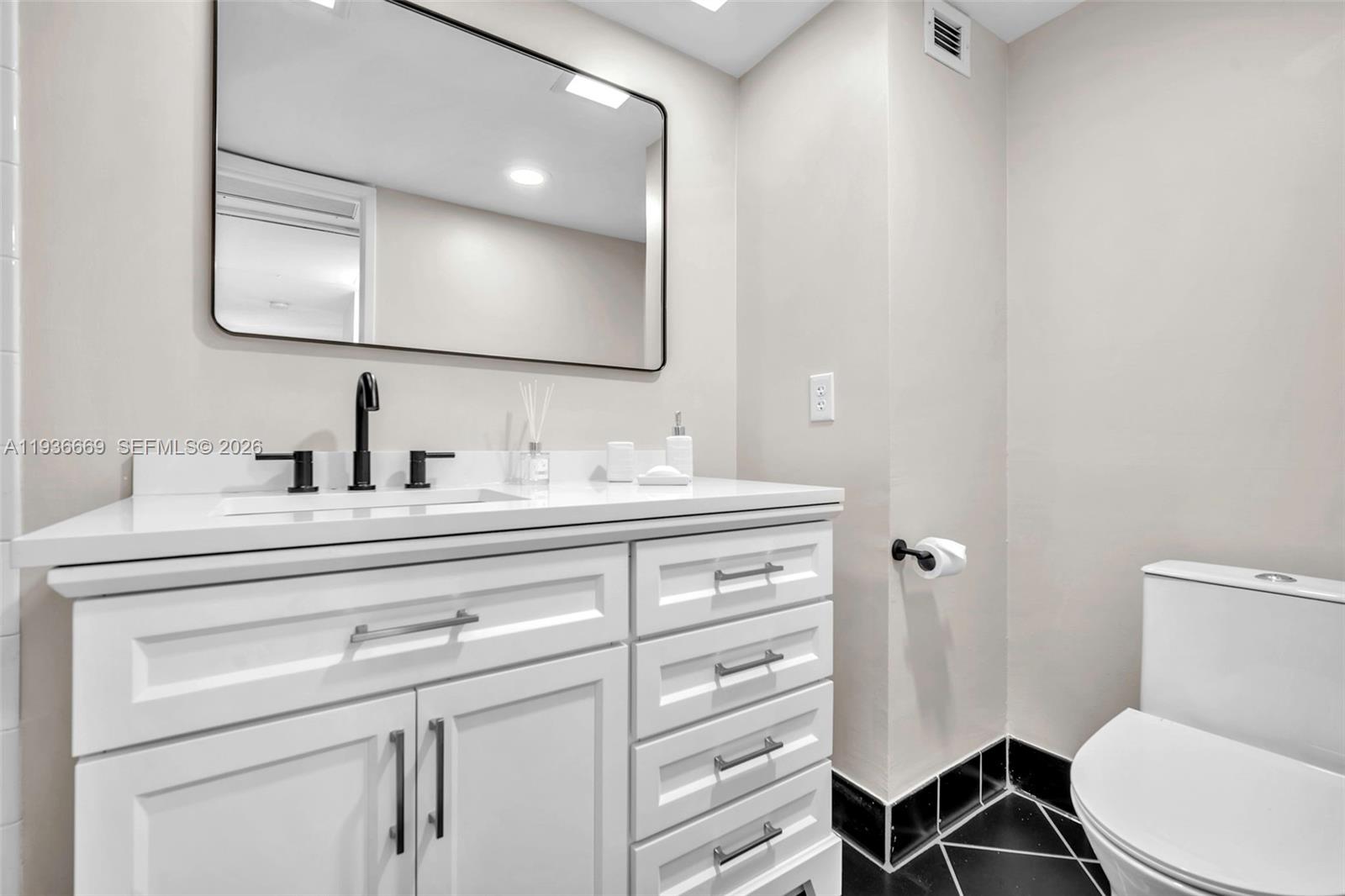 BRIARWOOD CLUB CONDO 1 - Residential