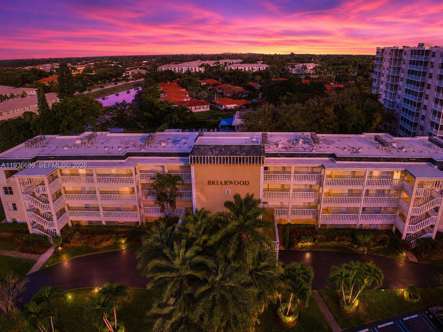 BRIARWOOD CLUB CONDO 1 - Residential