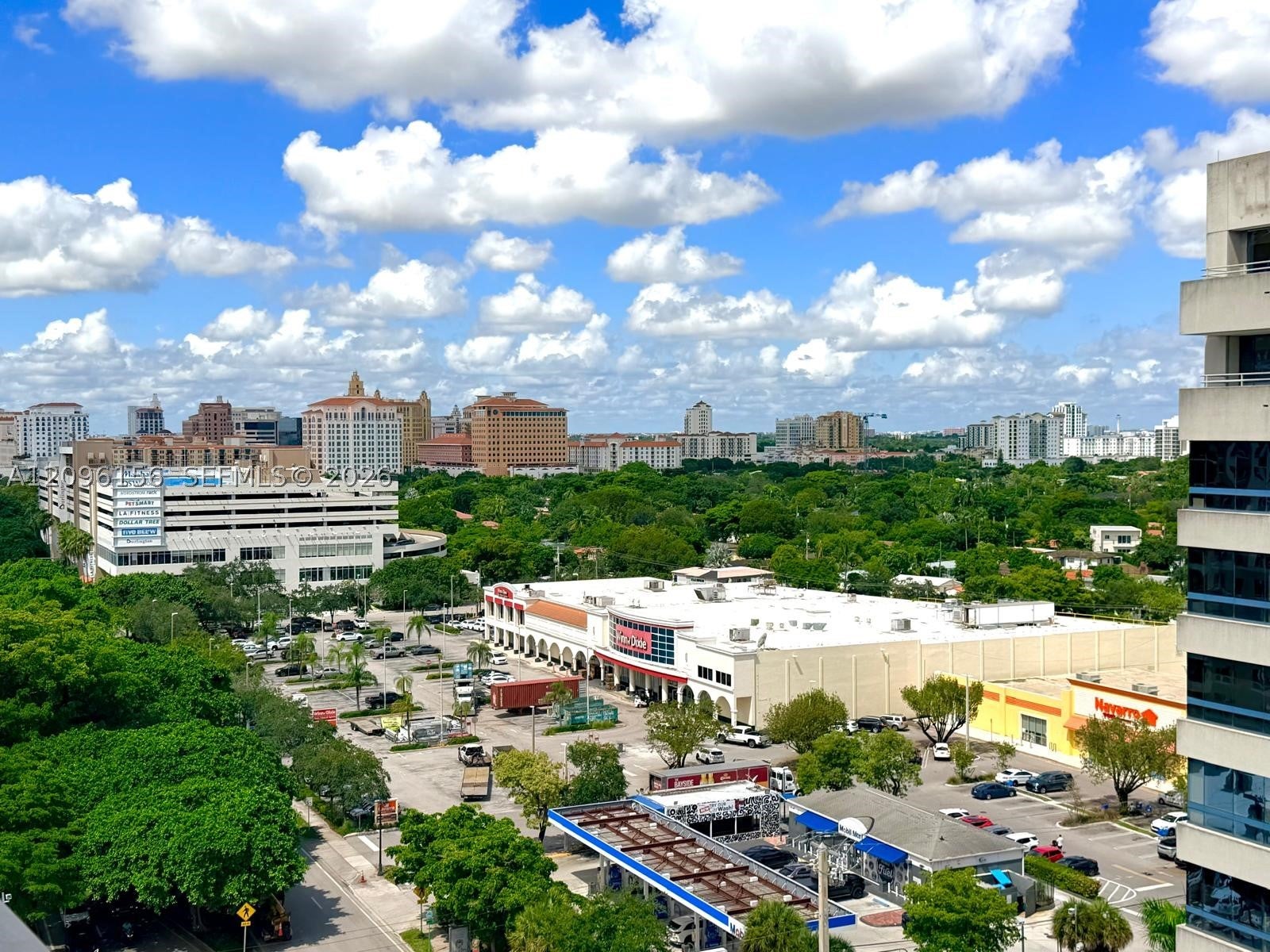 3180 SW 22nd Ter 1208, Miami, FL, 33145/$315,000 2 3180 SW 22nd Ter 1208