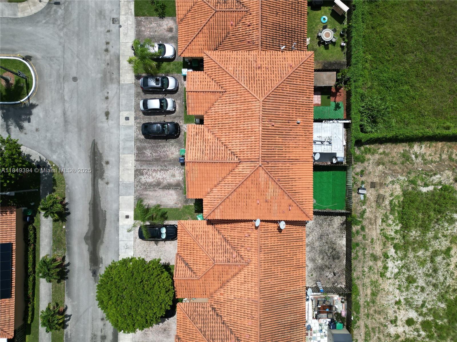 EUREKA PALM GARDEN - Residential Lease