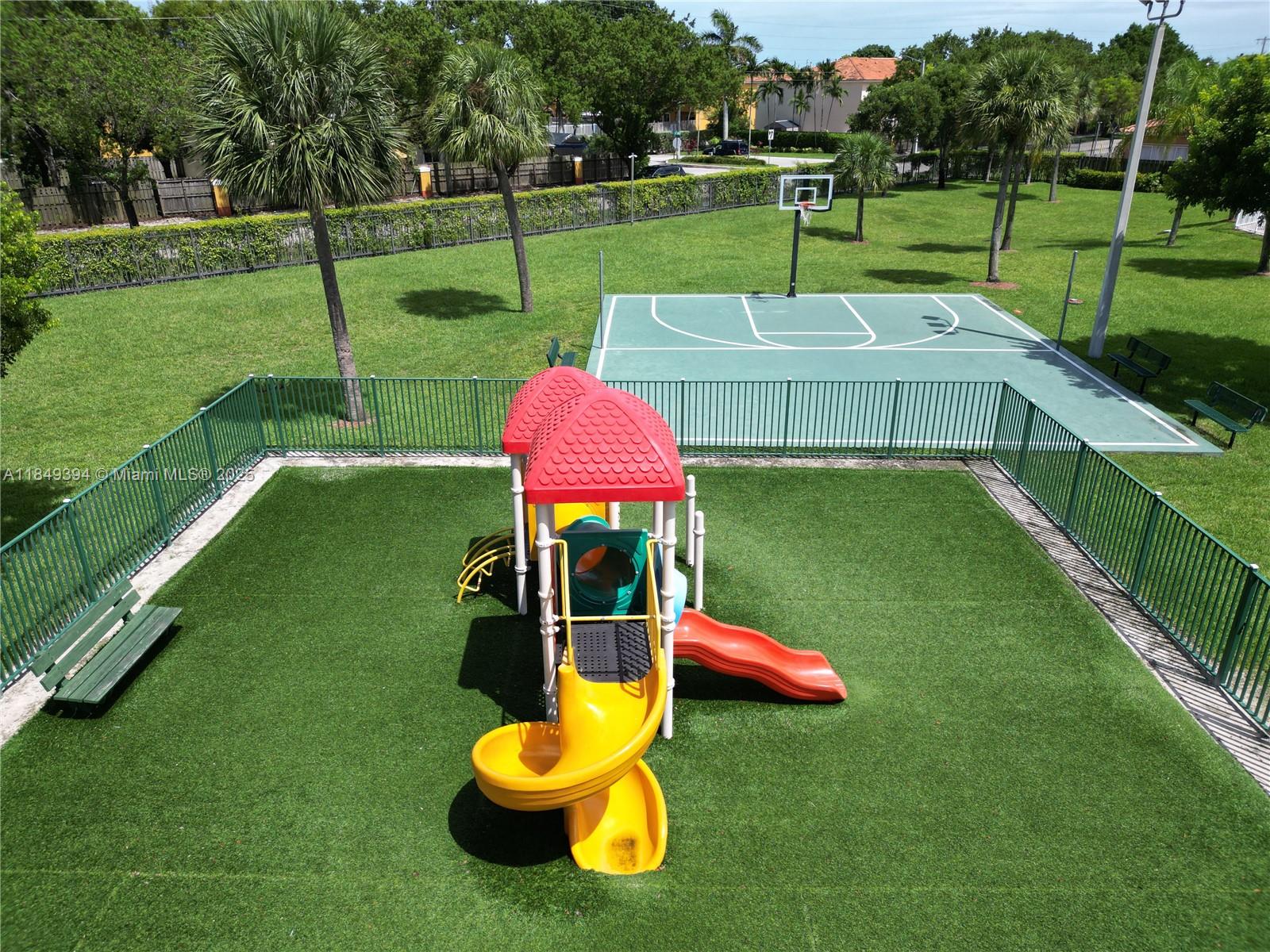 EUREKA PALM GARDEN - Residential Lease