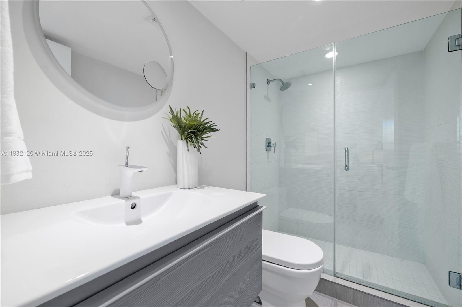 SANDS OF KEY BISCAYNE CON - Residential Lease