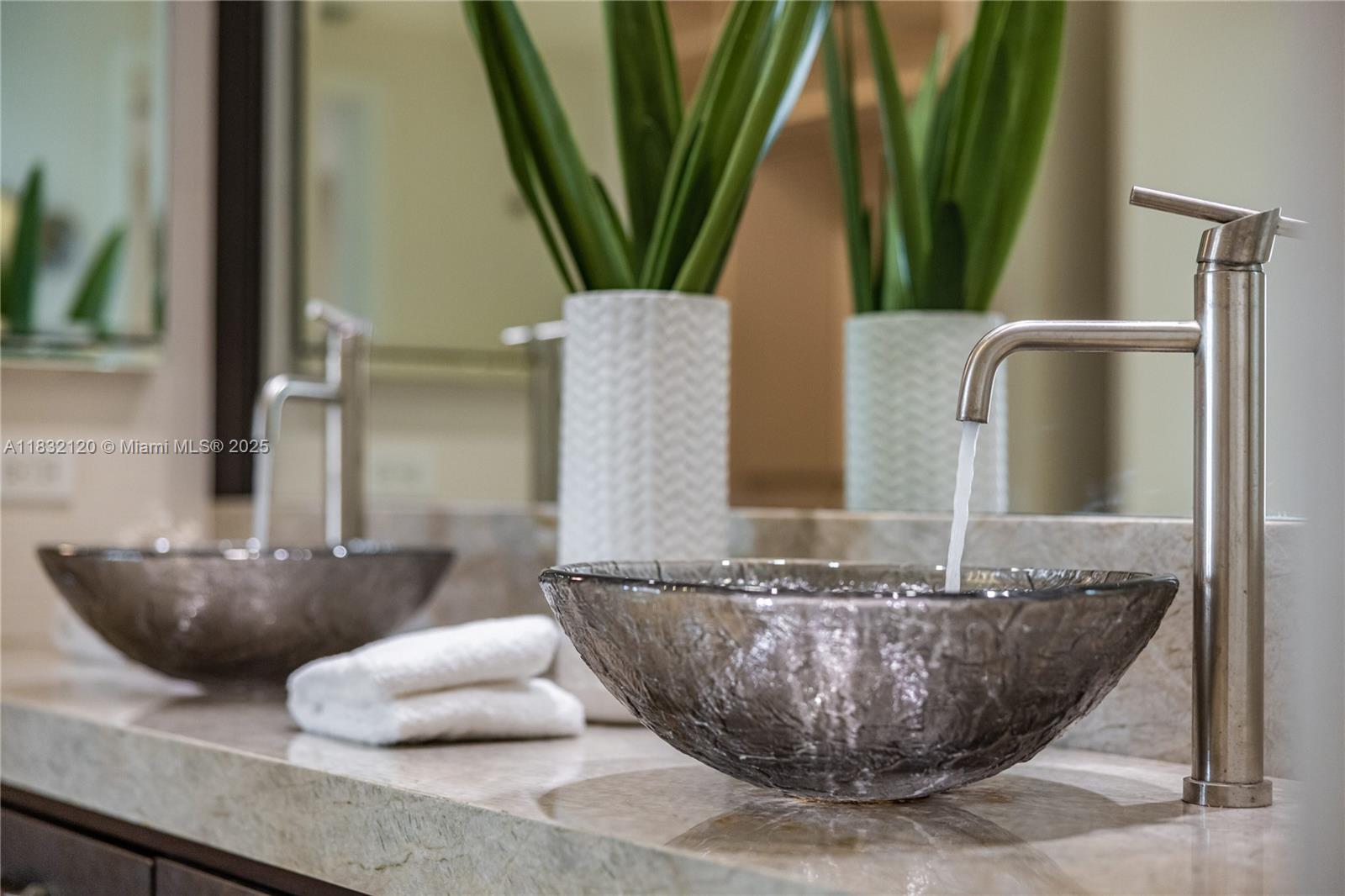 SANDS OF KEY BISCAYNE CON - Residential Lease