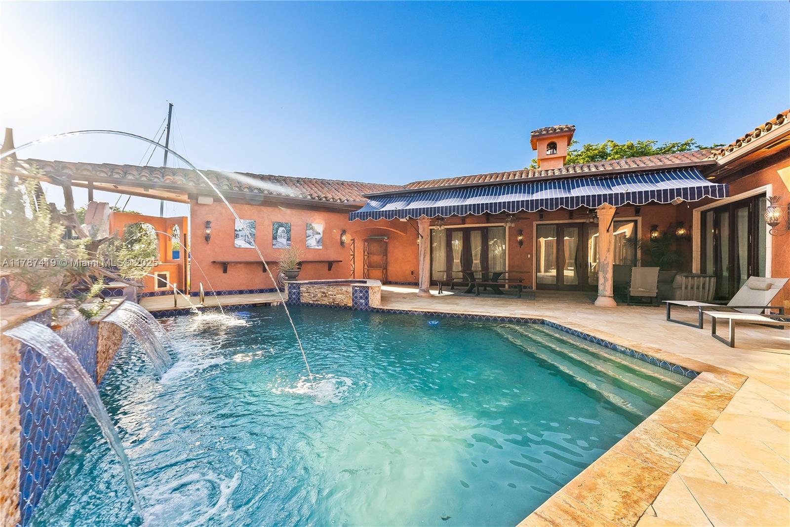 SUNRISE KEY - Residential