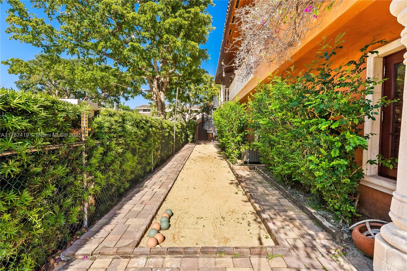 SUNRISE KEY - Residential