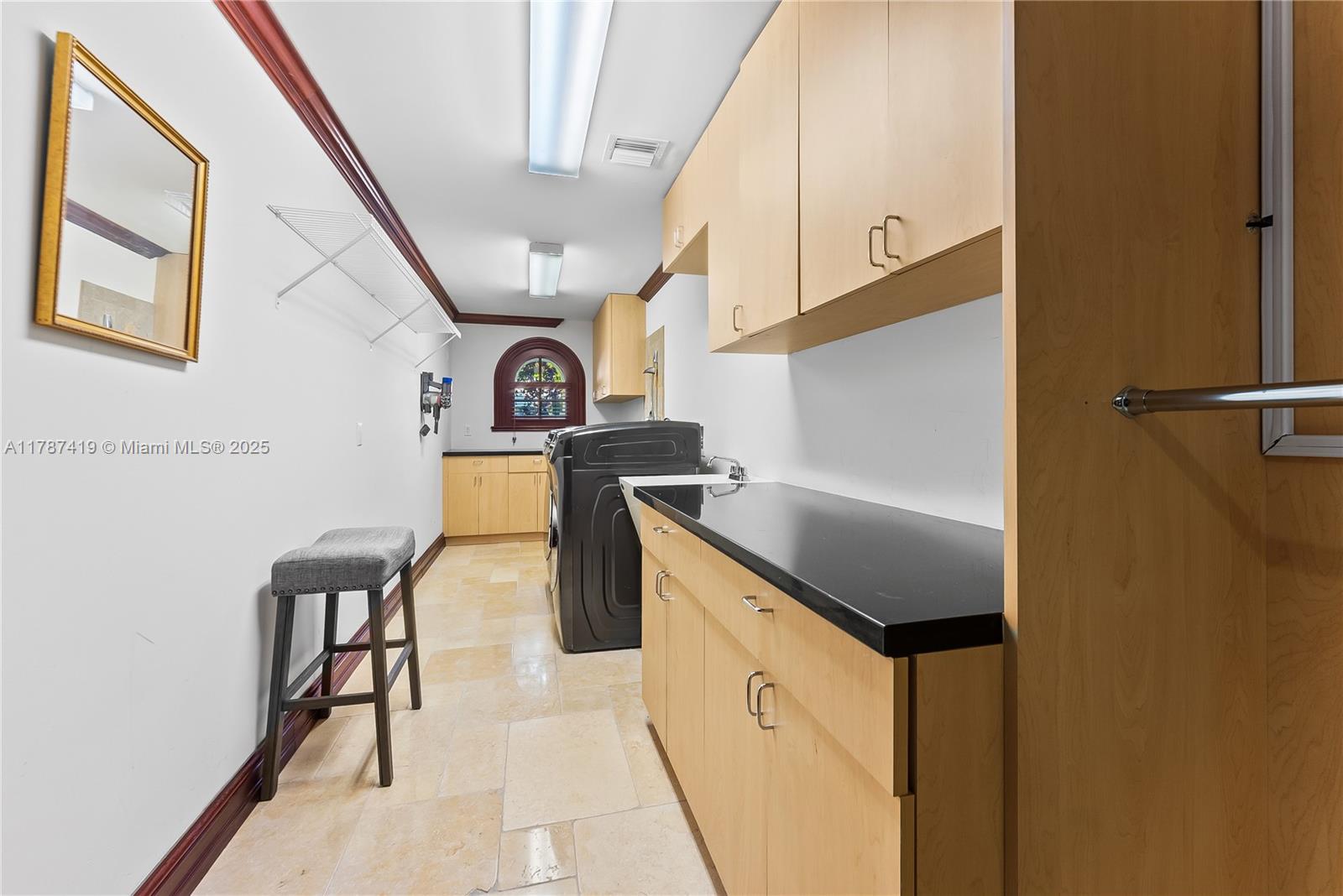 SUNRISE KEY - Residential