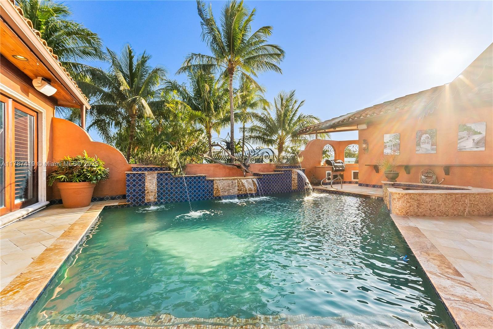 SUNRISE KEY - Residential