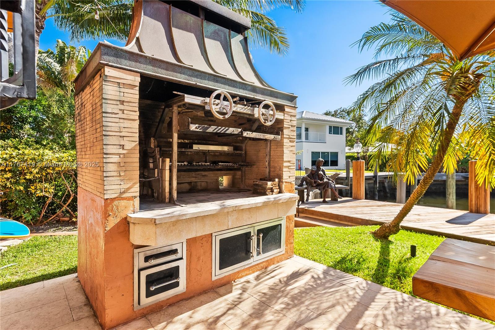 SUNRISE KEY - Residential