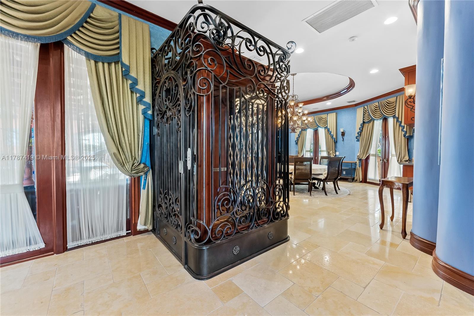 SUNRISE KEY - Residential