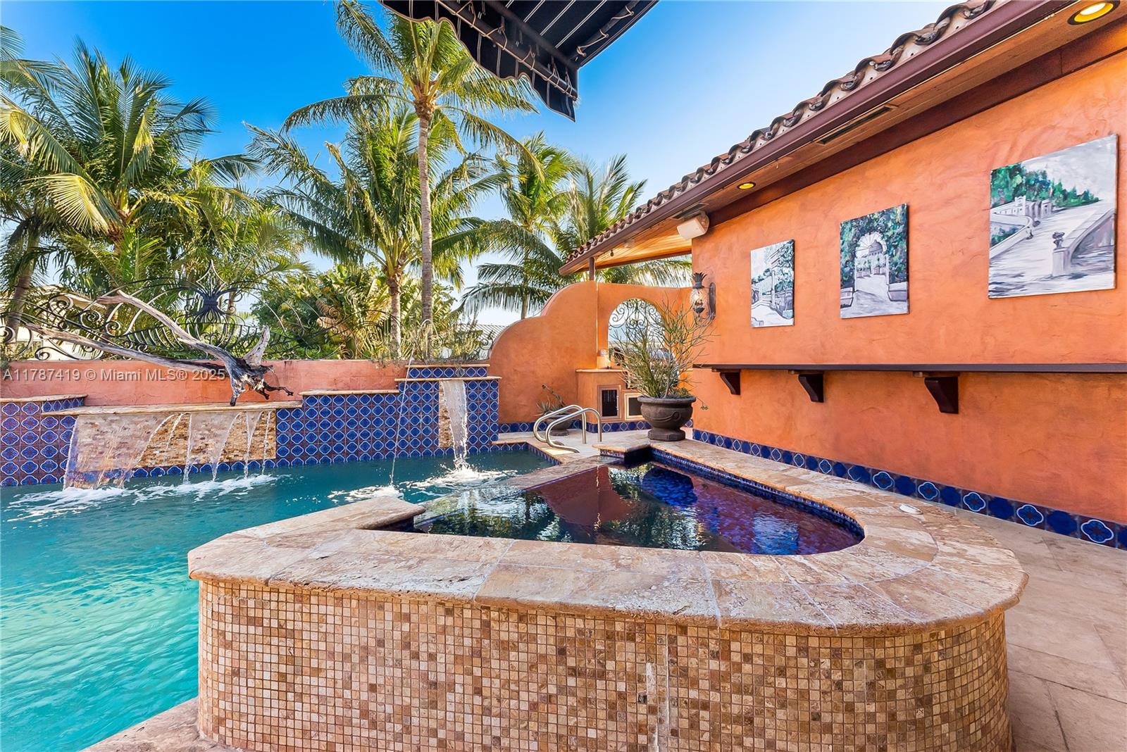 SUNRISE KEY - Residential