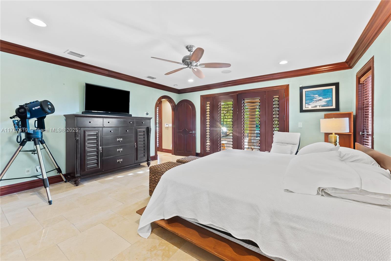 SUNRISE KEY - Residential