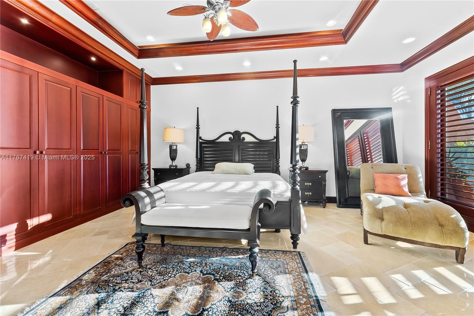 SUNRISE KEY - Residential