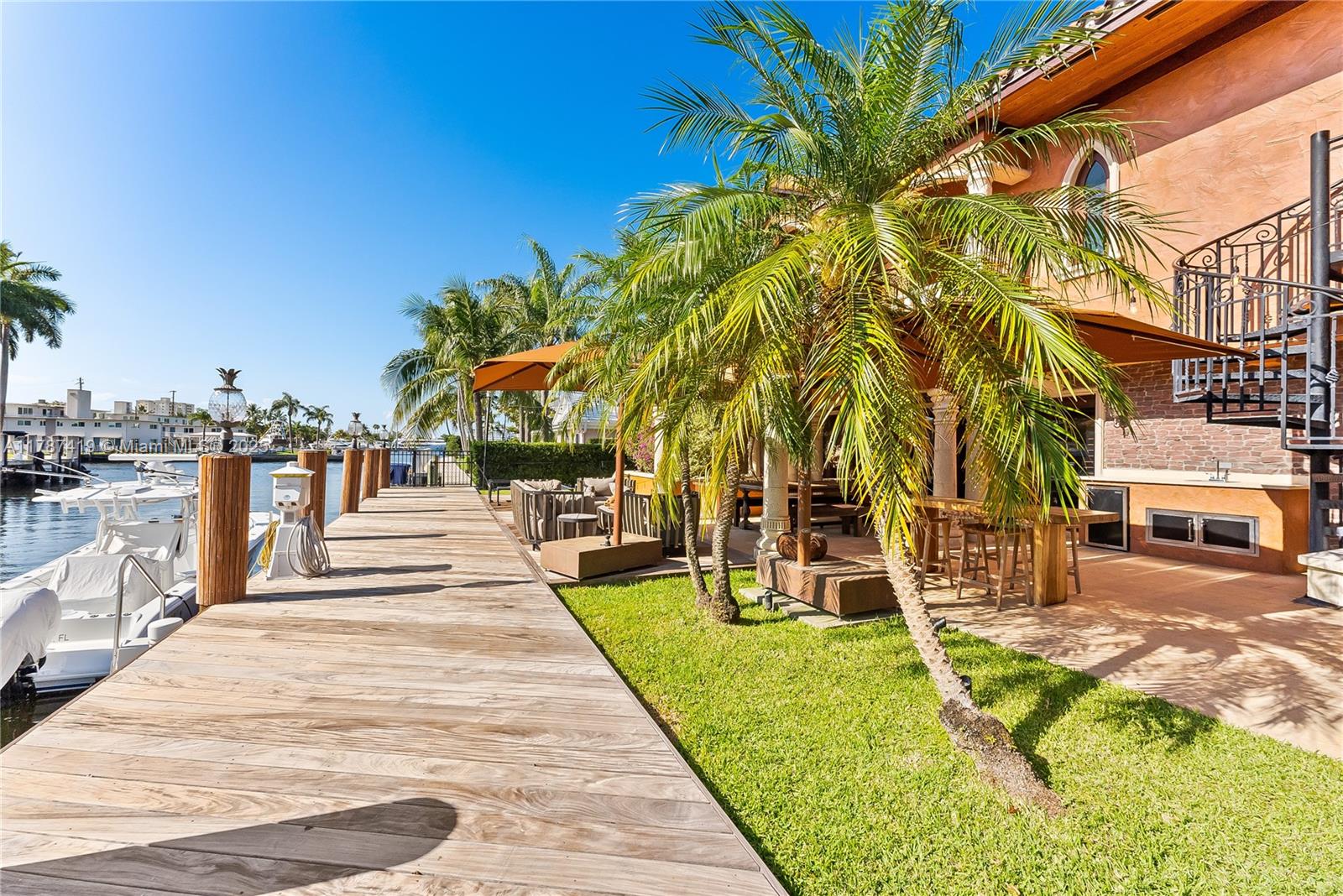 SUNRISE KEY - Residential