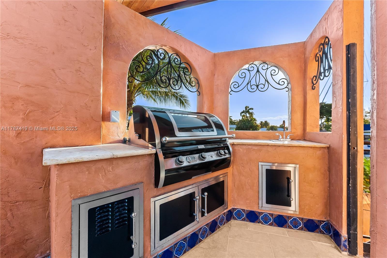 SUNRISE KEY - Residential