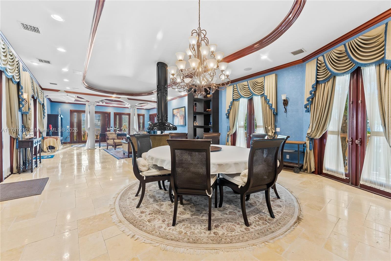 SUNRISE KEY - Residential