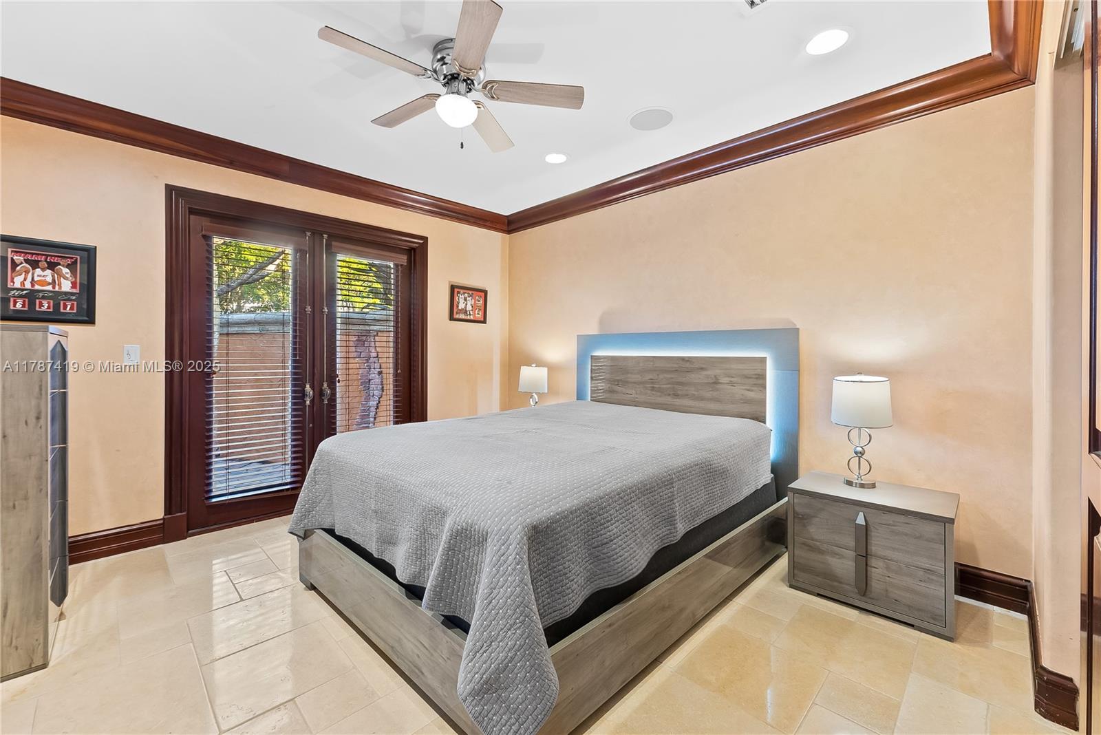 SUNRISE KEY - Residential