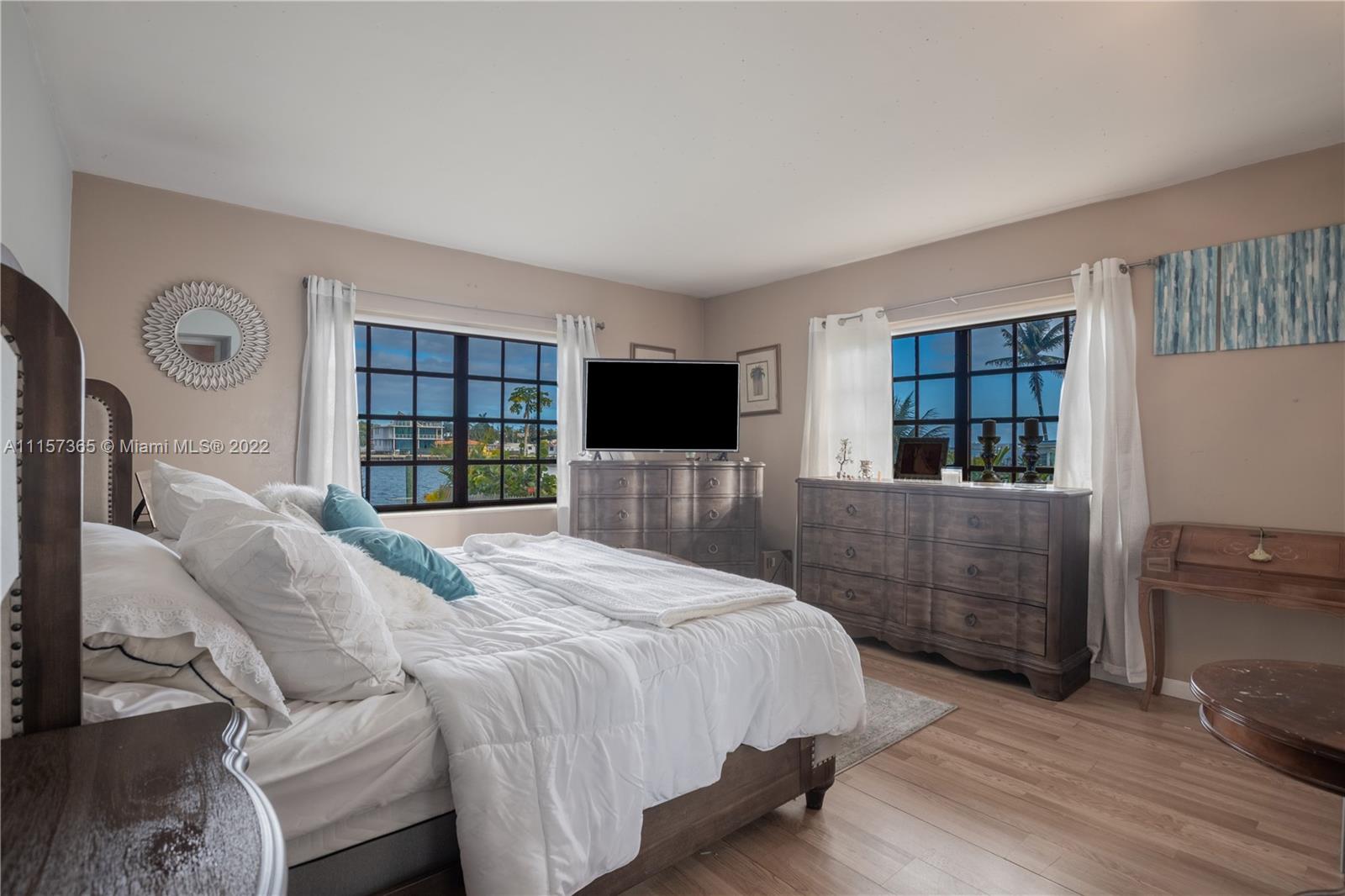 NORTH BAY ISLAND - Residential