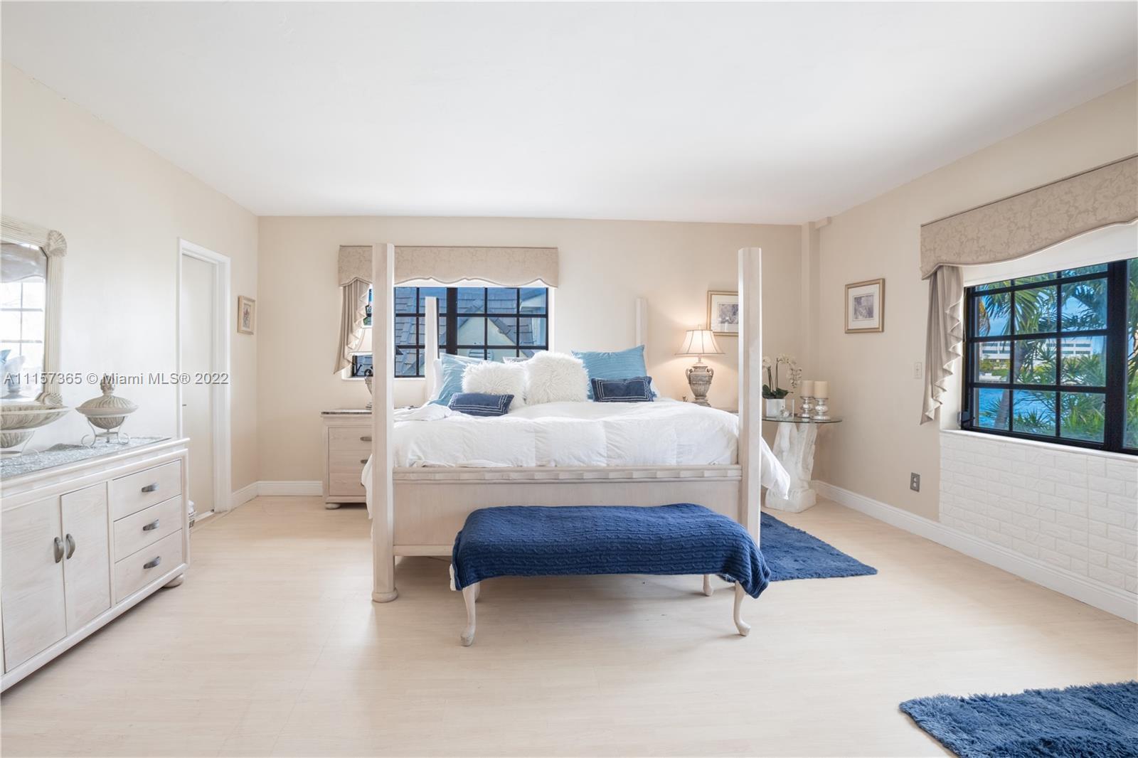 NORTH BAY ISLAND - Residential