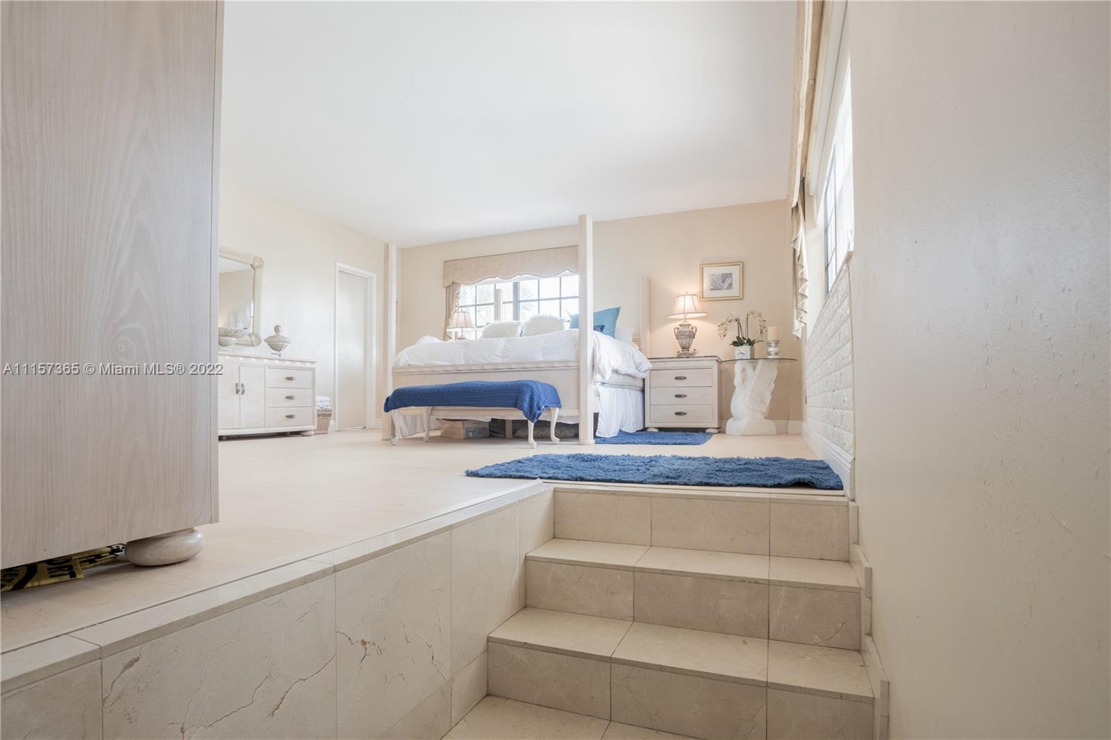 NORTH BAY ISLAND - Residential