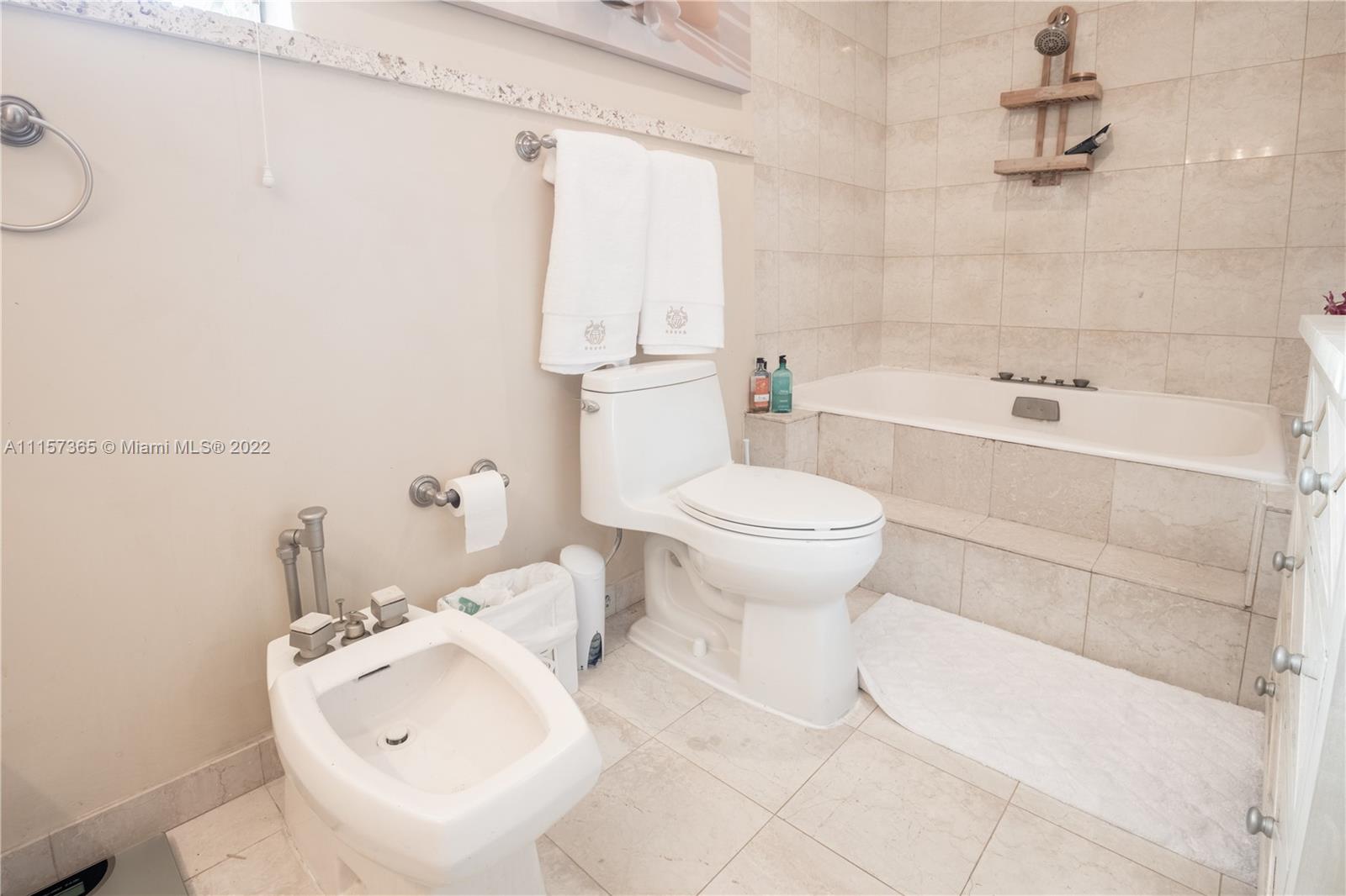 NORTH BAY ISLAND - Residential