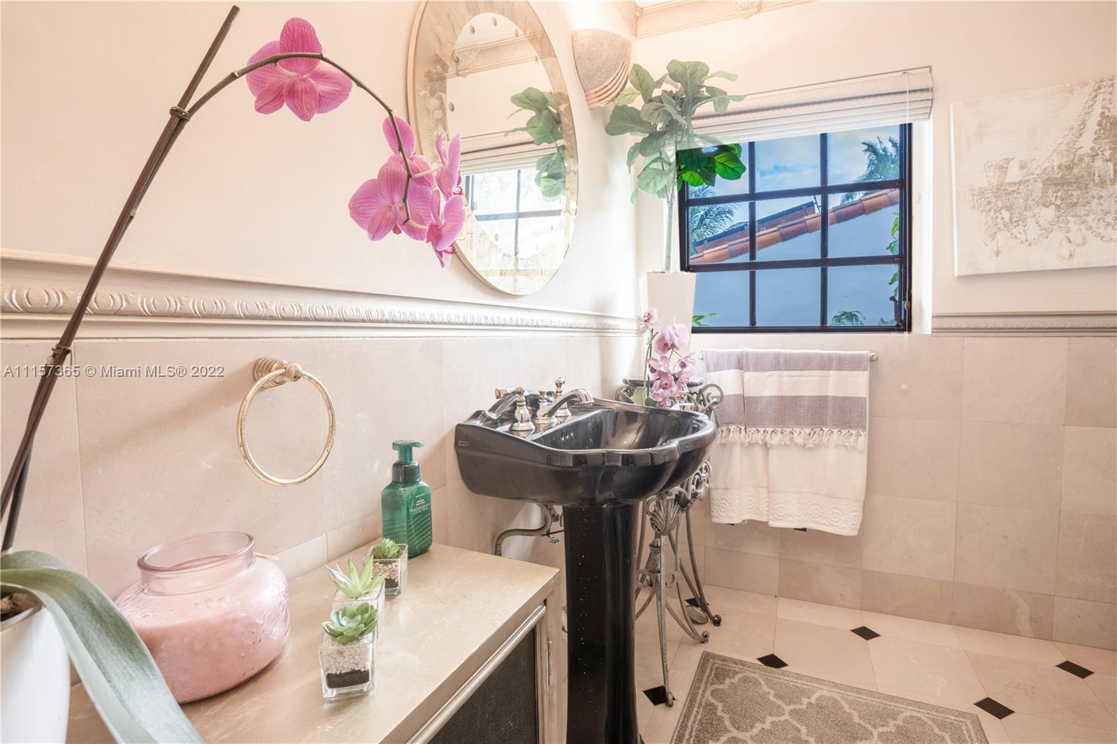 NORTH BAY ISLAND - Residential