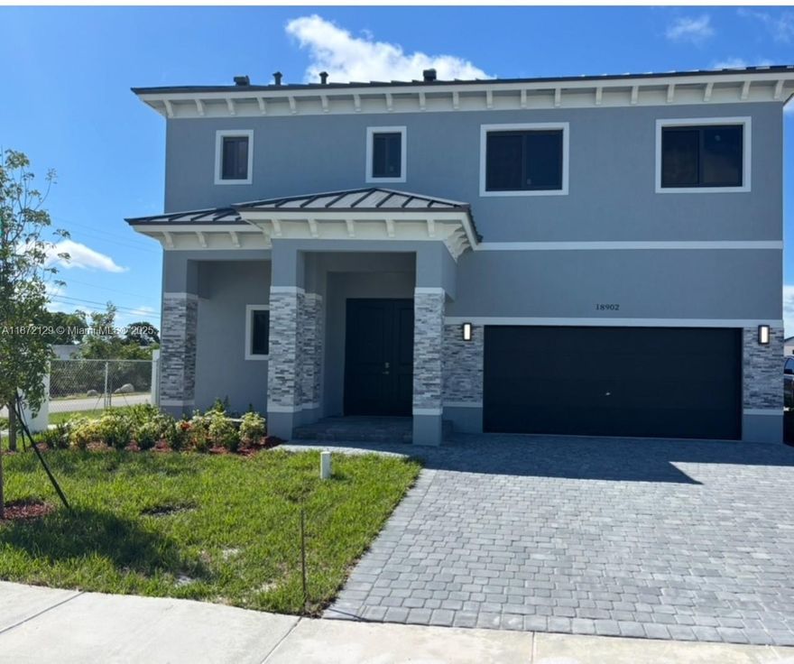 NEW CONSTRUCTION OF 27 SINGLE FAMILY HOUSES, 4 AND BEDROOMS AVAILABLE.
4 BEDROOMS AND 3.5 BEDROOMS IN A CORNER LOT, NICE KITCHEN AND BATHROOMS, IMPACT DOORS AND WINDOWS. SELLER WILL PAY FOR CLOSING COSTS WITH THE PREFERRED LENDER. EASY TO SHOW.