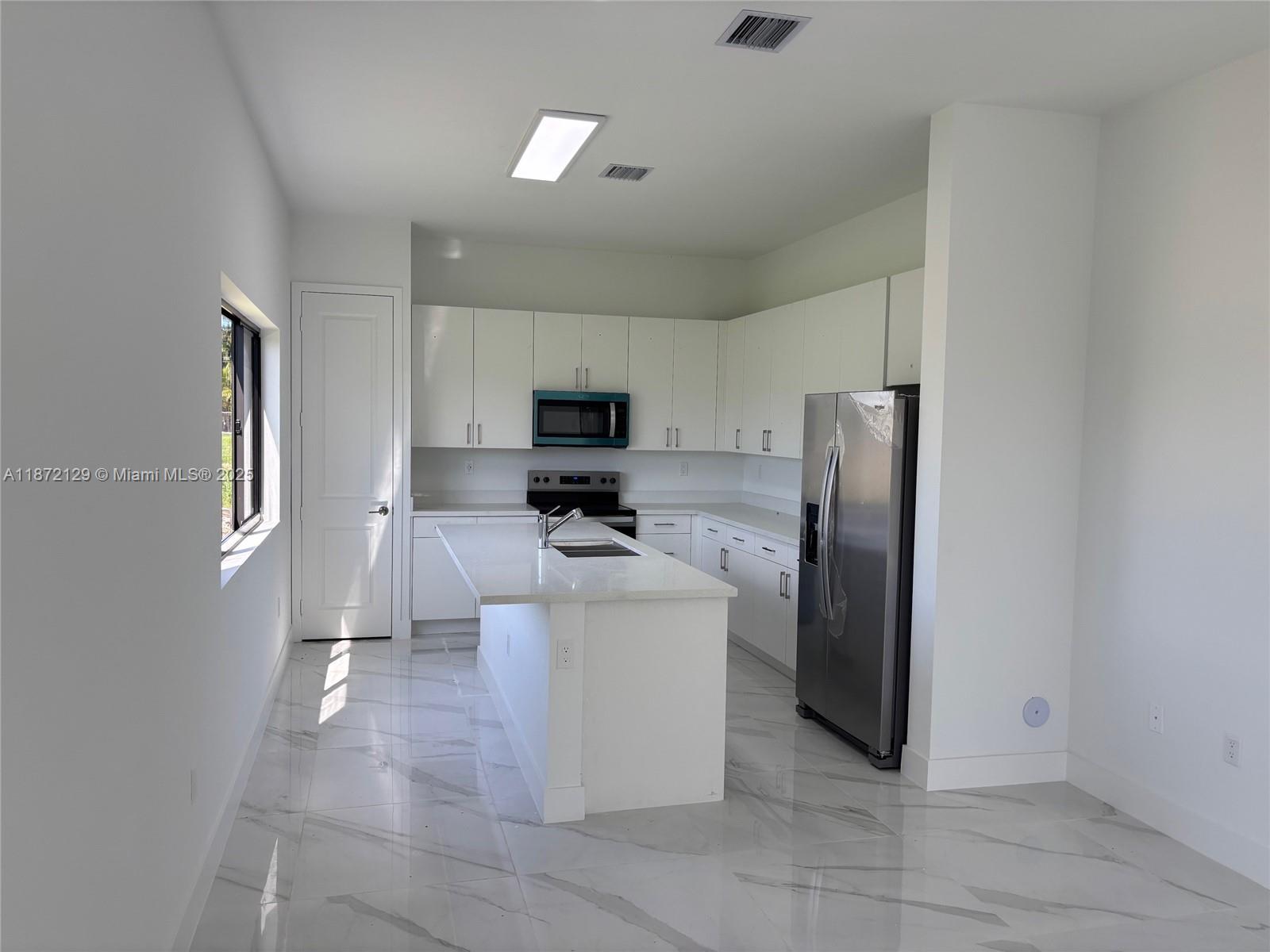 HIGHLAND ESTATES - Residential