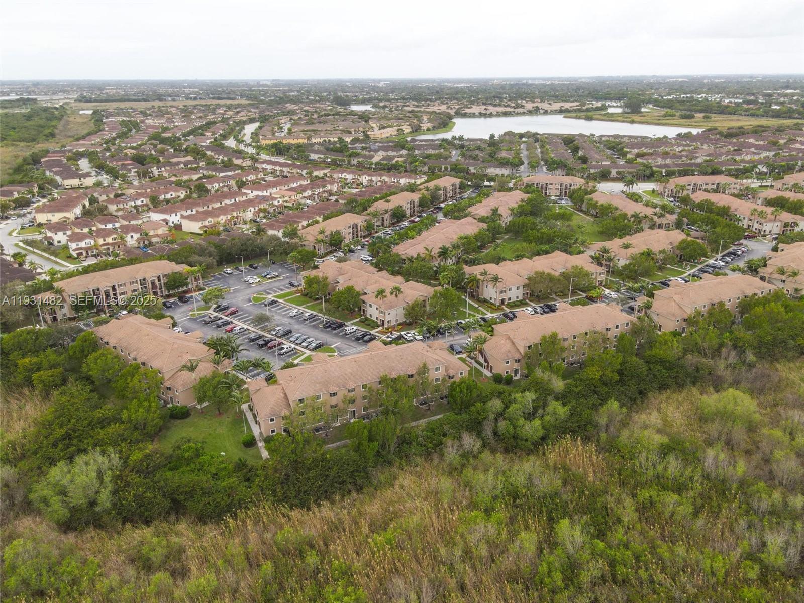 THE COURTS AT BAYSHORE II - Residential Lease