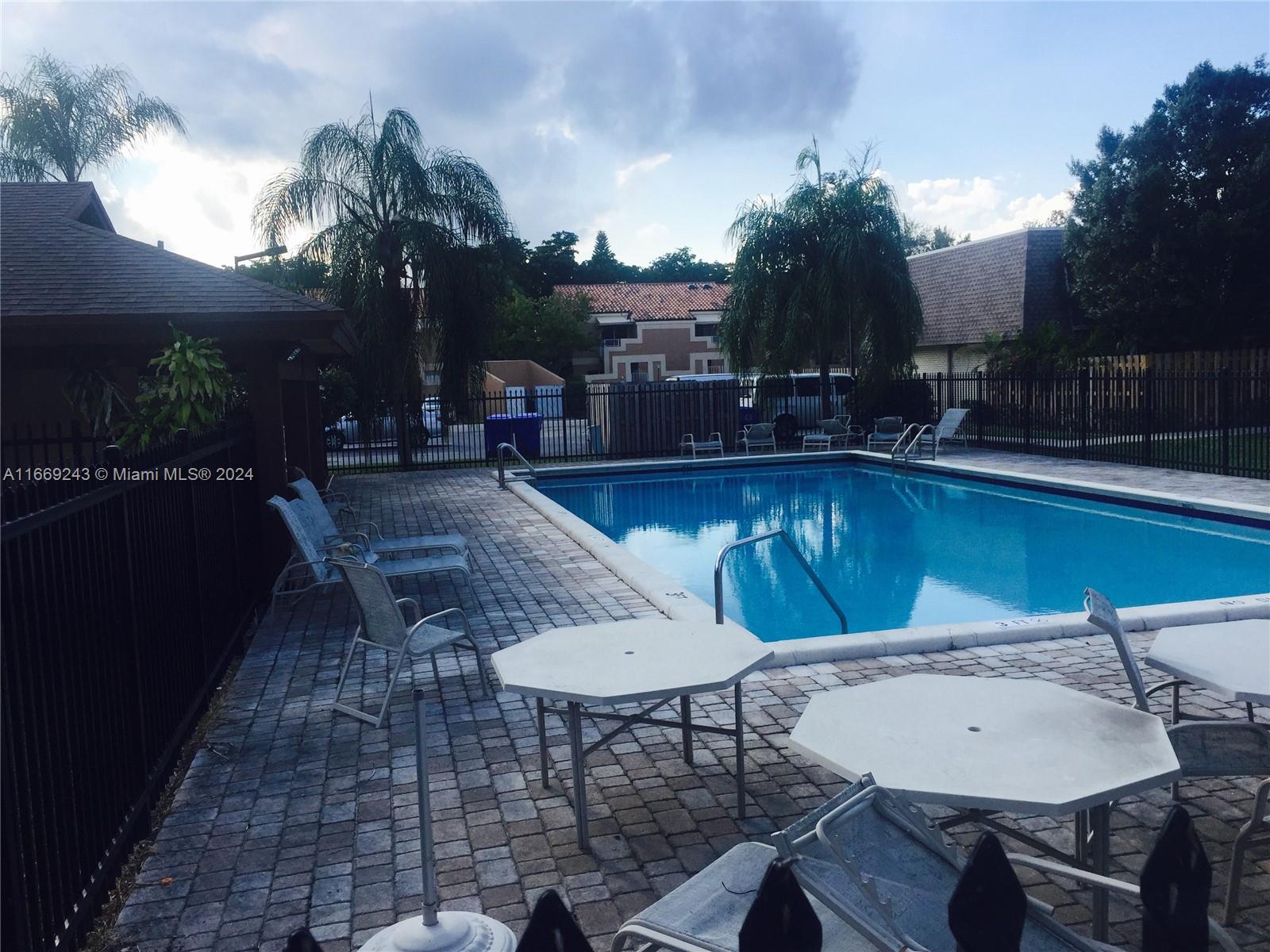 BAY TREE PATIO HOMES COND - Residential