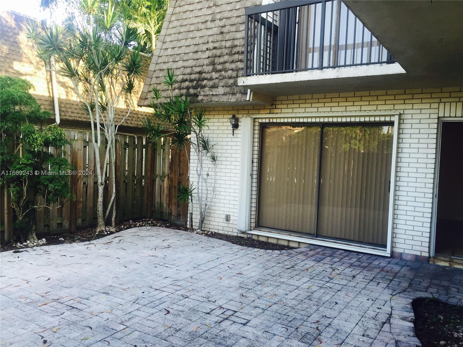 BAY TREE PATIO HOMES COND - Residential