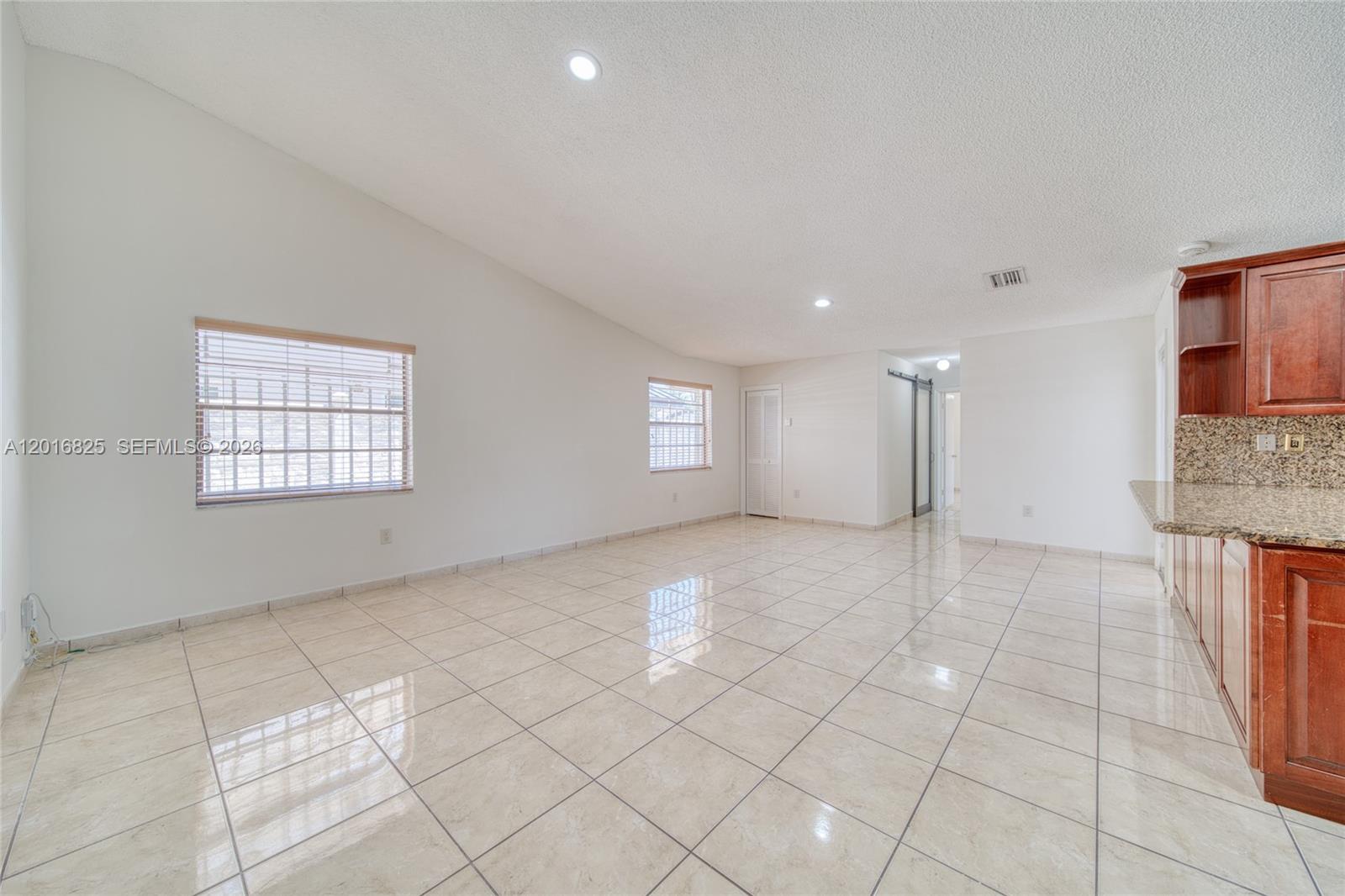 MARMOLADA GARDENS - Residential Lease