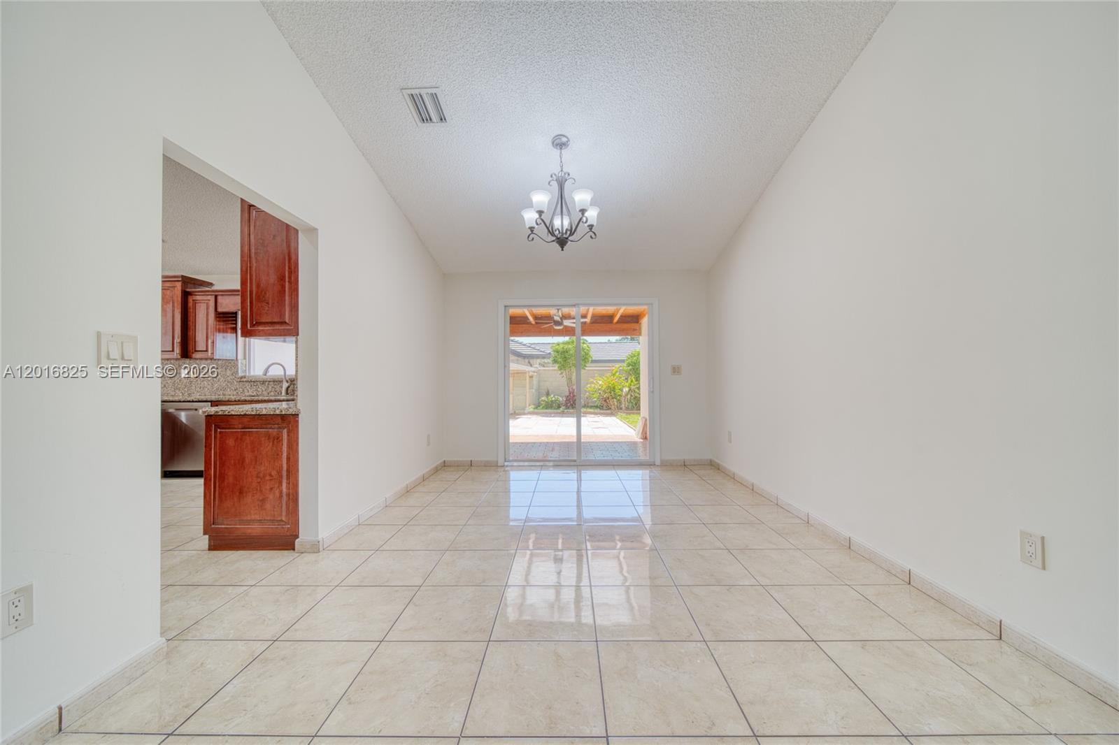 MARMOLADA GARDENS - Residential Lease