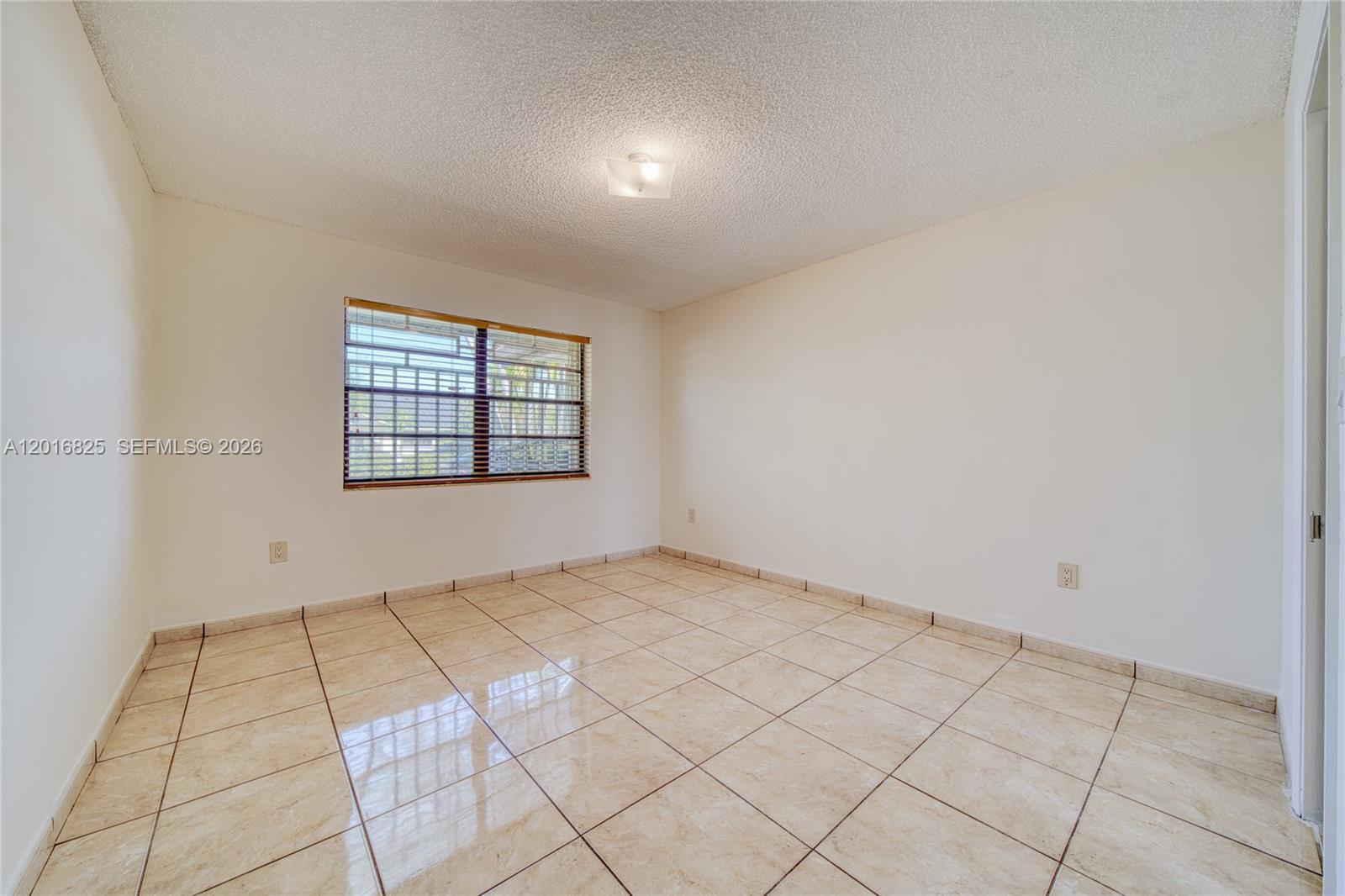 MARMOLADA GARDENS - Residential Lease