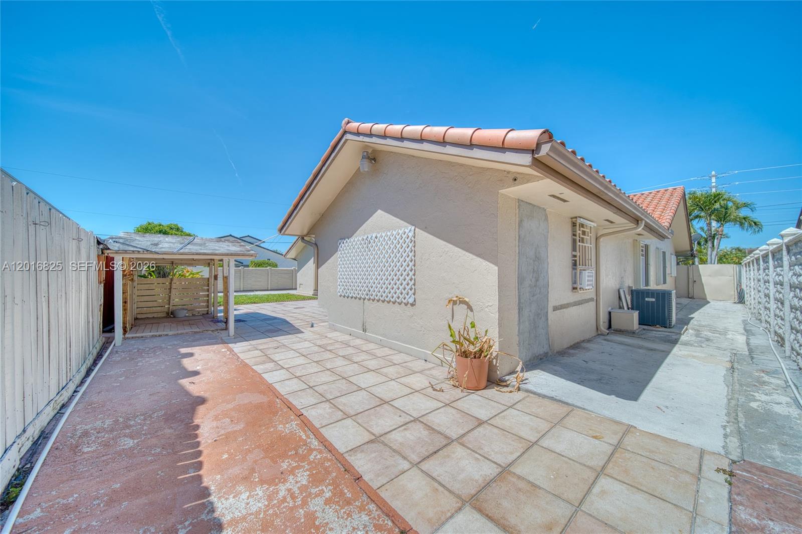 MARMOLADA GARDENS - Residential Lease