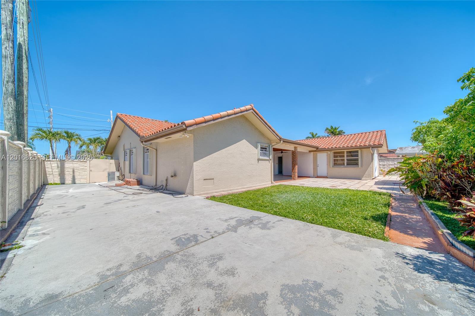 MARMOLADA GARDENS - Residential Lease